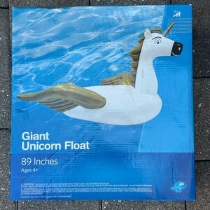 NIP Giant Unicorn Pool Float